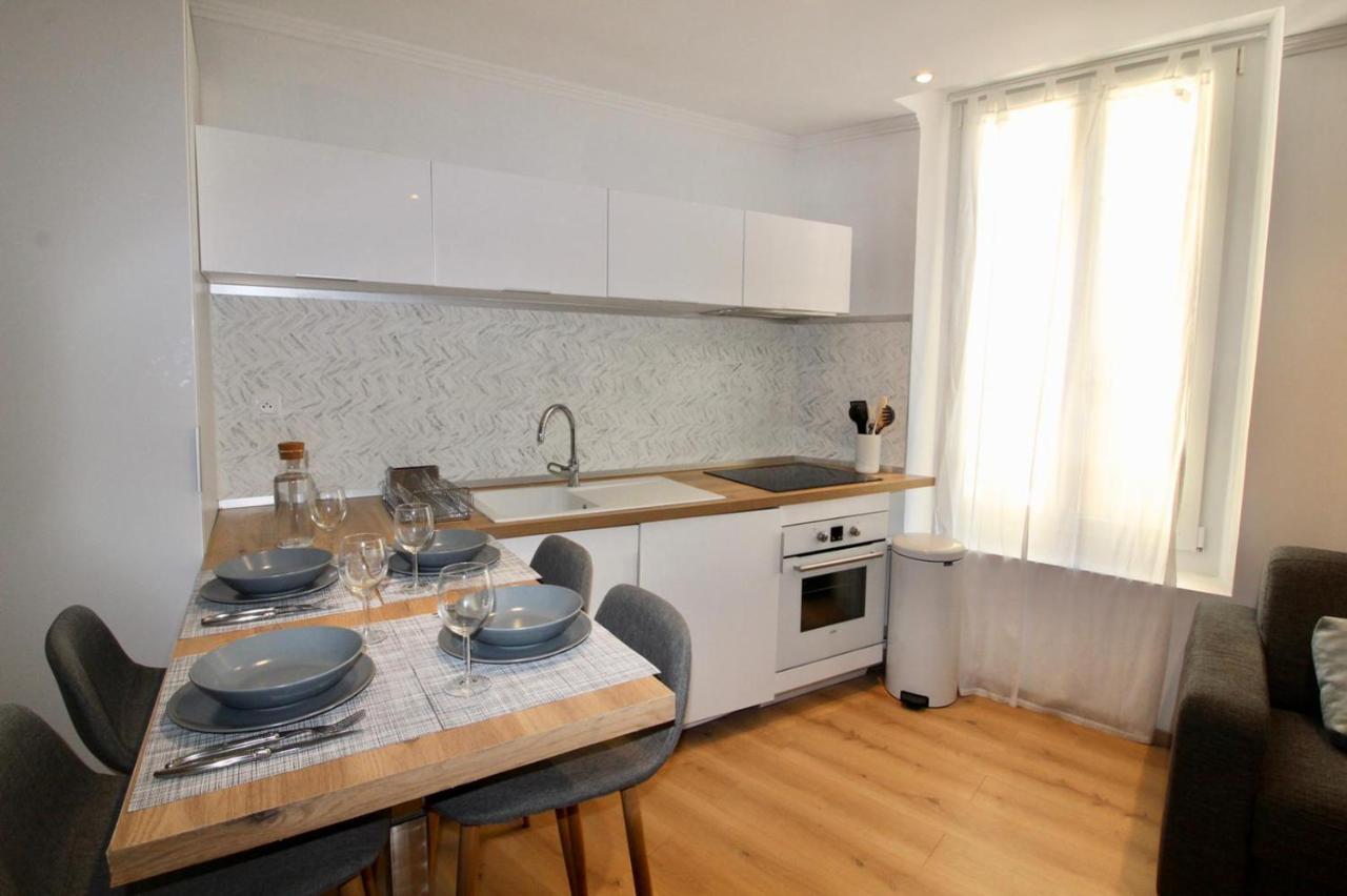 Lovely Apartment Heart Of Golden Square Fiber Wifi Nice Extérieur photo