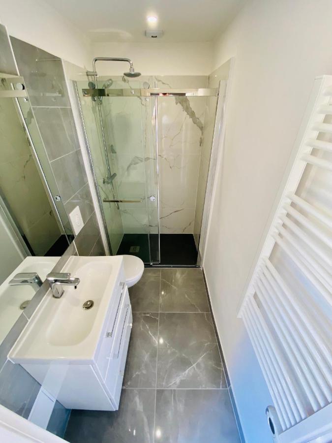 Lovely Apartment Heart Of Golden Square Fiber Wifi Nice Extérieur photo